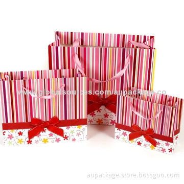 Paper bag with bow, suitable for birthday gift packaging